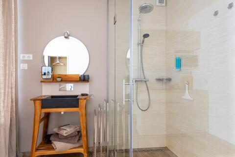 Studio Chic Avec Salon Et Terrasse Privee Apartment ทูร์กวง ภายนอก รูปภาพ